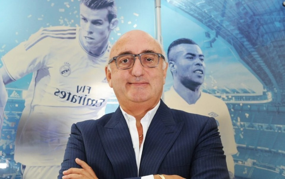 ers收购, 和声誉享誉, 迫使她服从