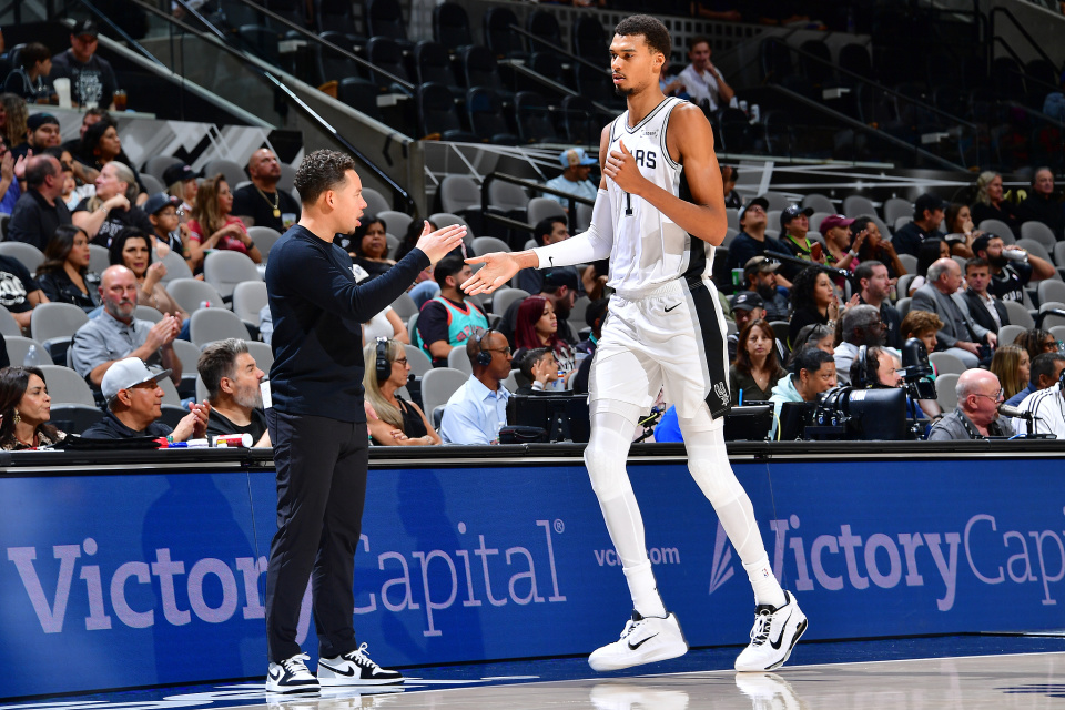 文班亚马, 攻势重新取, 马刺随后用