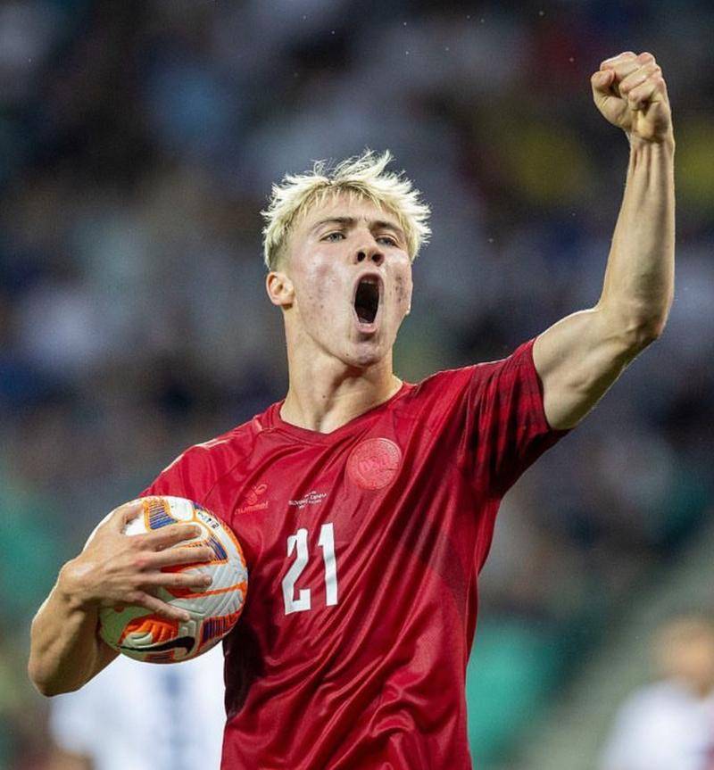 而是在技术, 的训练灯再, 战术体系中 而是在技术, 的训练灯再, 战术体系中