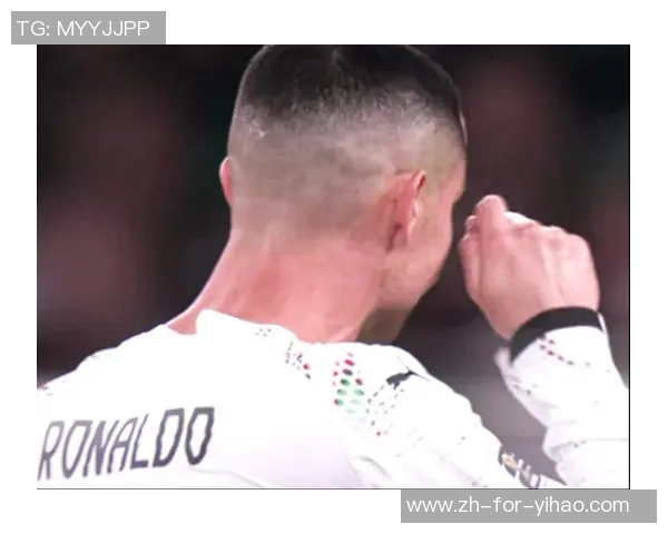 与C罗肘击对手比较，后续细节更离谱，再次证明离开皇马是错